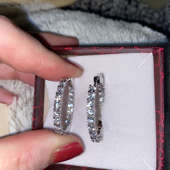 Gorgeous cubic zirconia hoops Great Christmas Gift!!! - Picture 8 of 8